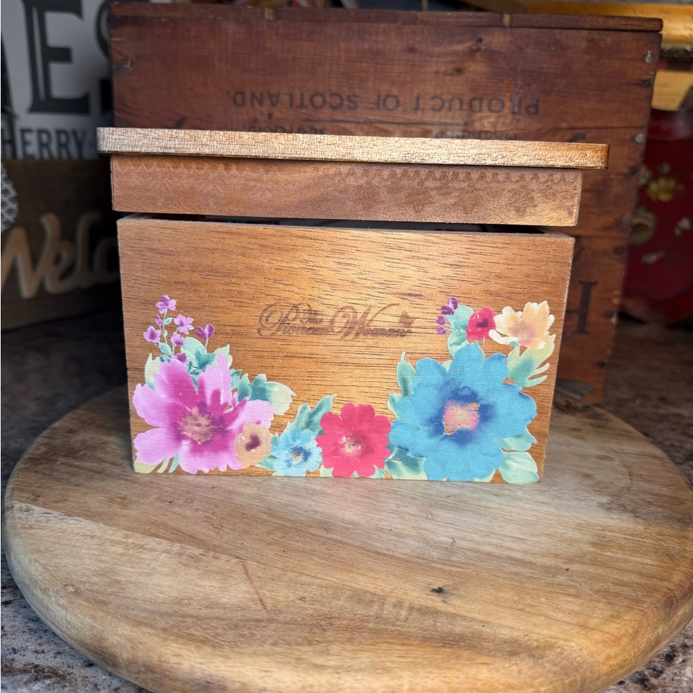 The Pioneer Woman Pink and Blue Floral Wooden Recipe Box w/new cards
